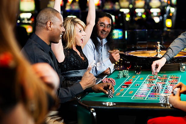 hoki78 login Sic Bo table showing dice outcomes and betting layout